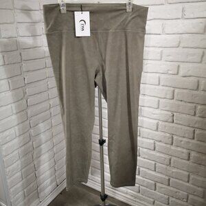 NWT Zyia Ladies Size 20 Concrete Color 7/8 Length High Rise Smooth Leggings